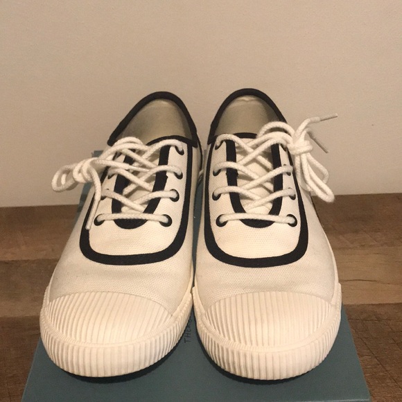 TOMS Canvas Sneakers - Picture 3 of 8